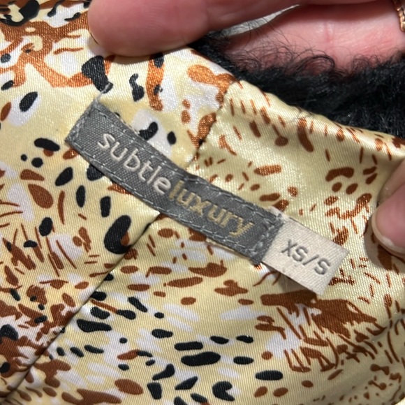 Subtle Luxury Rabbit Fur Vest Size XS/S - Picture 8 of 11